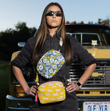 Load image into Gallery viewer, Handker Cross Body